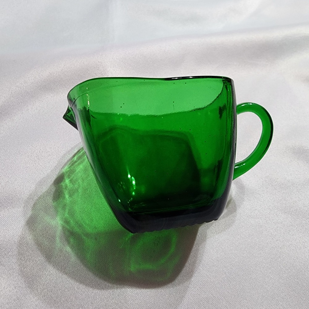 VTG Emerald Green Glass Creamer Pitcher Square Base Mid Century Modern 3 inch